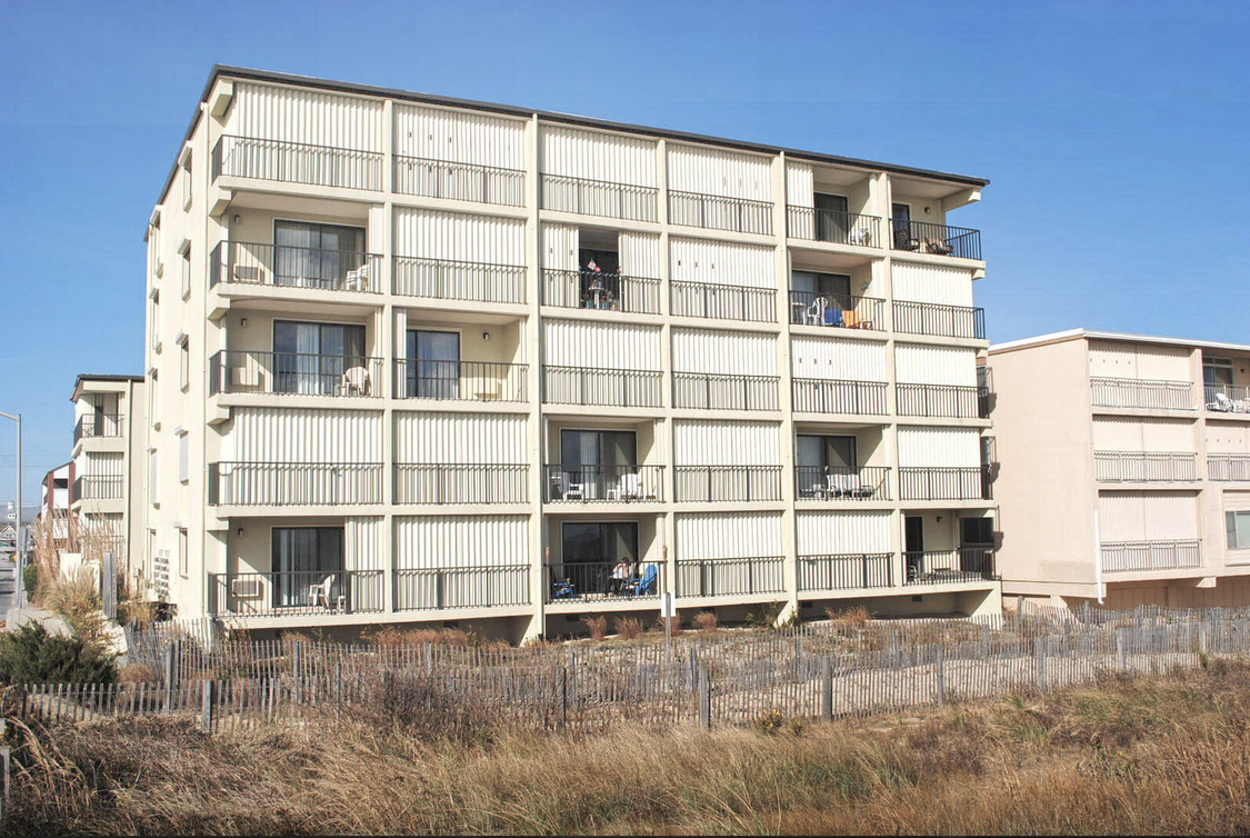 Resort East Winds East